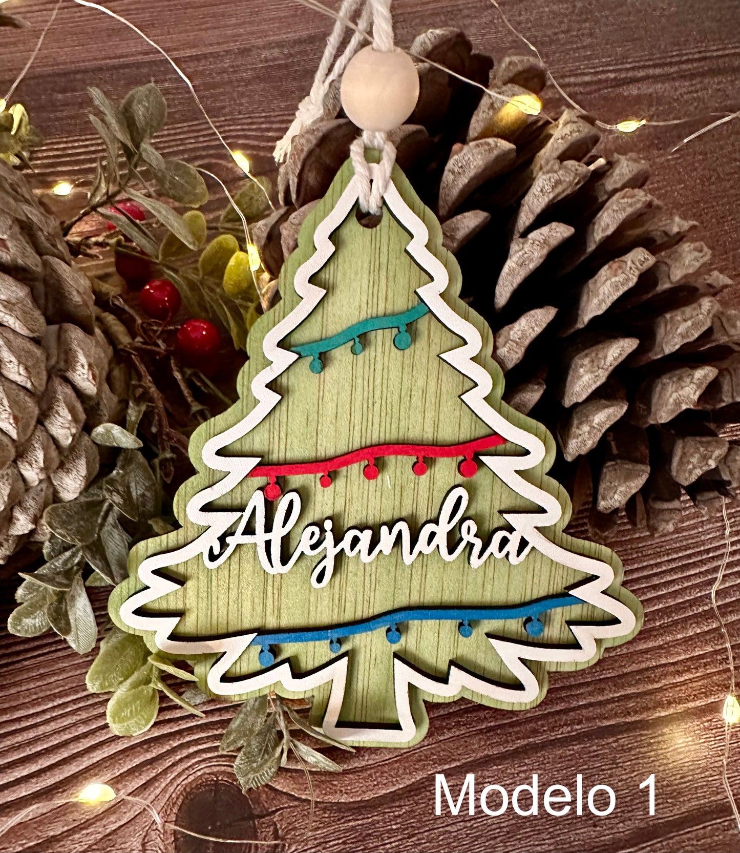 Bola de Navidad. Modelo Abeto, personalizada con nombre.