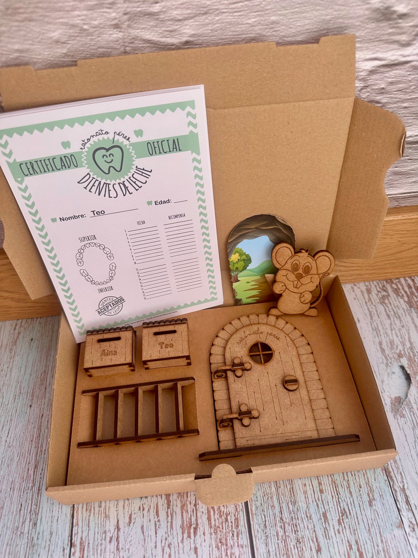 Puerta del ratoncito Pérez con DOS buzones personalizados en madera para pintar.