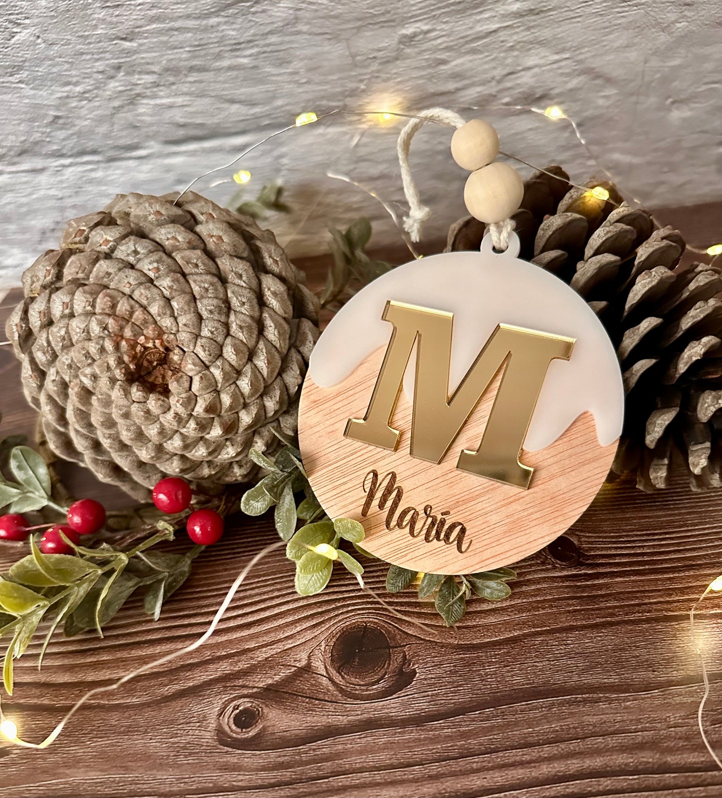 Bola de Navidad. Modelo Inicial, personalizada con nombre.