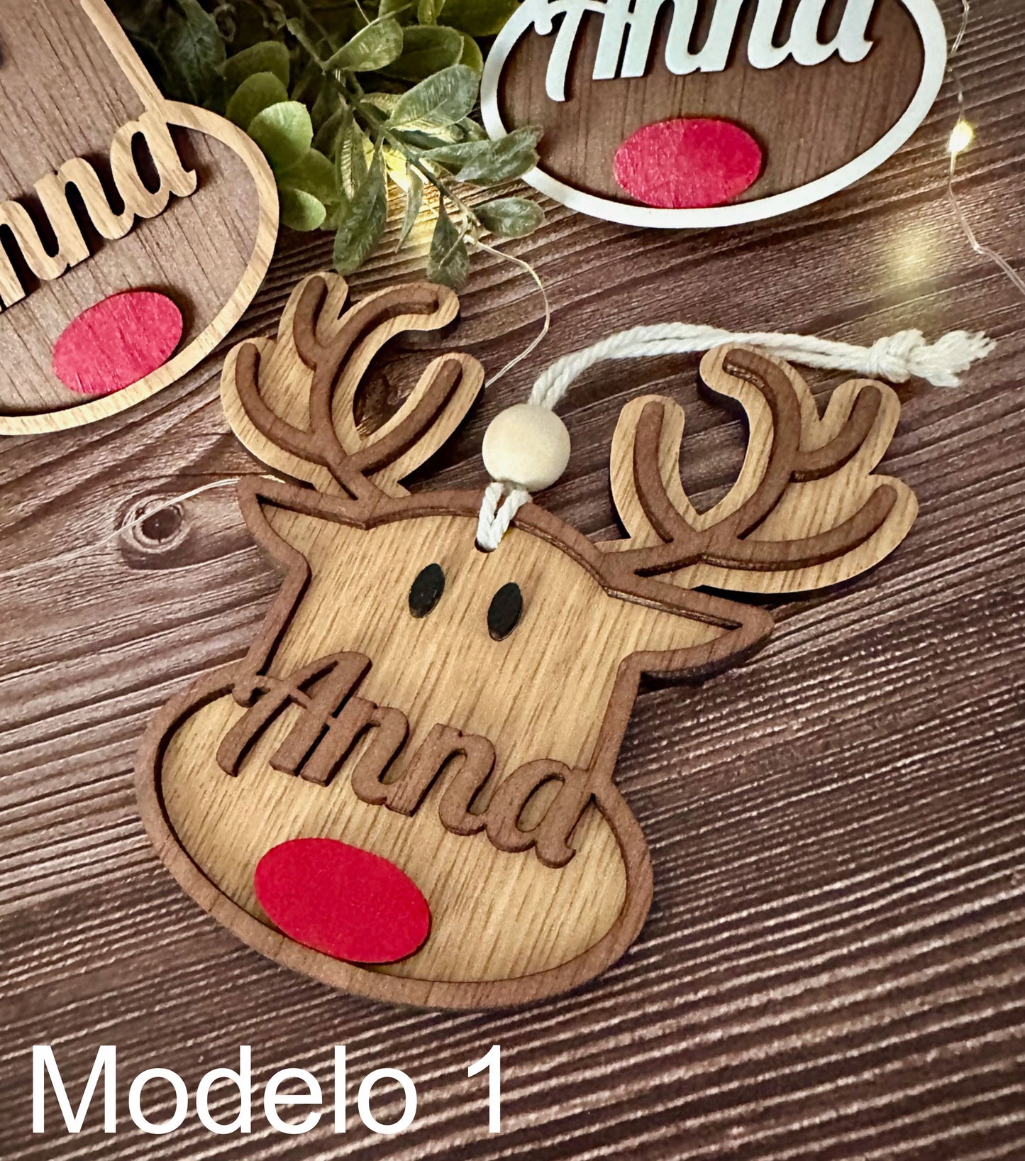 Bola de Navidad. Modelo Reno, personalizada con nombre