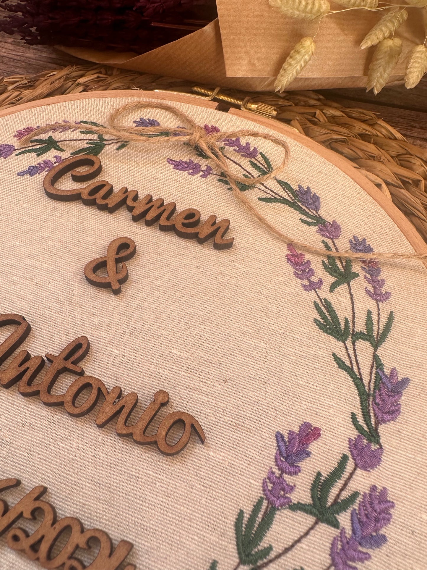 Bastidor porta alianzas bordado