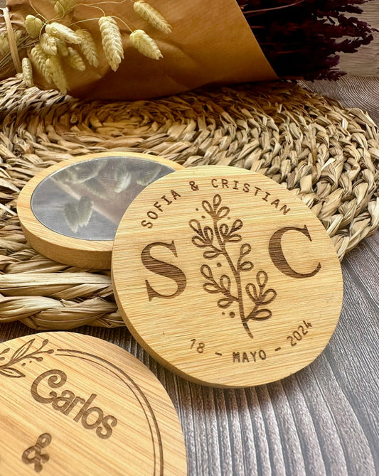 Personalized round mirror in bamboo wood